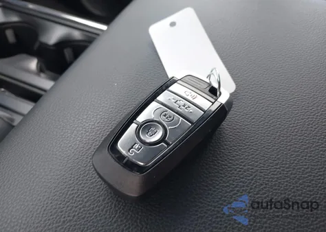 2025 Ford F-150 Lariat z USA, uszkodzony, nr VIN 1FTFW5L51SFA23817